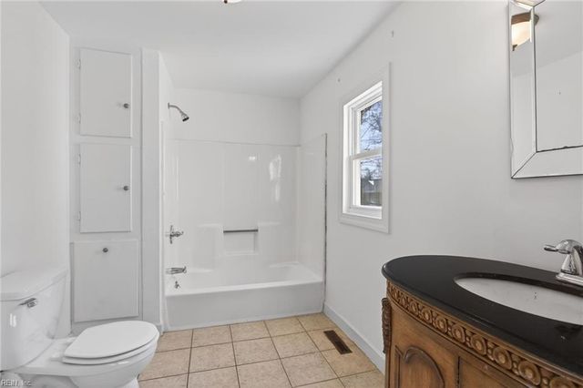 217 N Saratoga ST, Suffolk, VA 23434