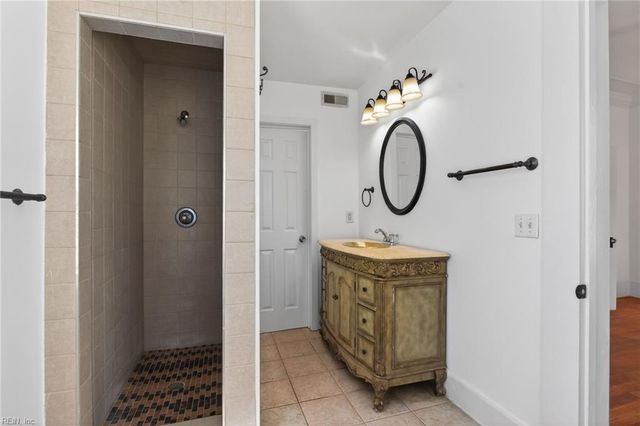 217 N Saratoga ST, Suffolk, VA 23434