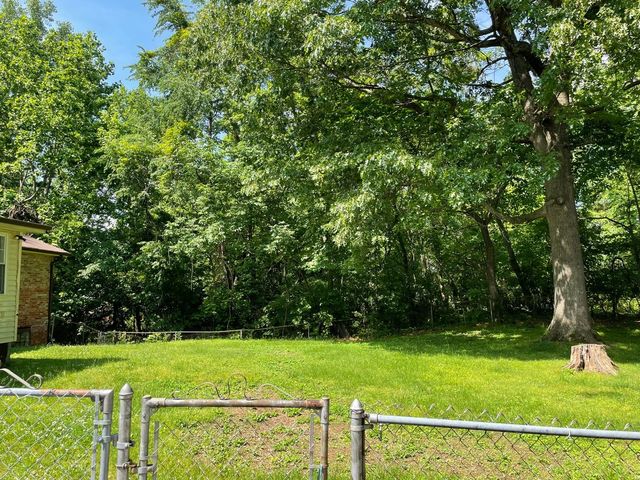 230 Downer Dr, Clarksville, TN 37042