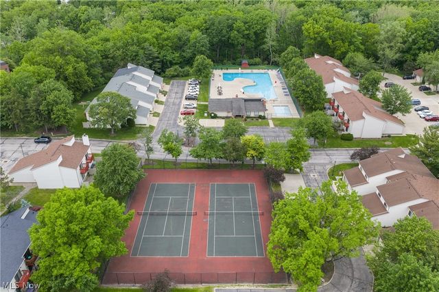 5564 Storrington Oval, Parma, OH 44134