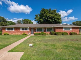 1232 Meadow Drive, Bartlesville, OK 74006