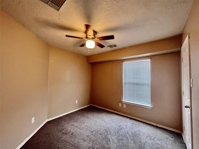 2811 Hackamore Hollow Lane, Houston, TX 77014