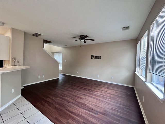 2811 Hackamore Hollow Lane, Houston, TX 77014