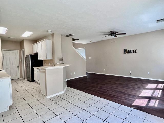 2811 Hackamore Hollow Lane, Houston, TX 77014