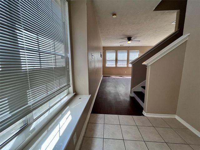 2811 Hackamore Hollow Lane, Houston, TX 77014