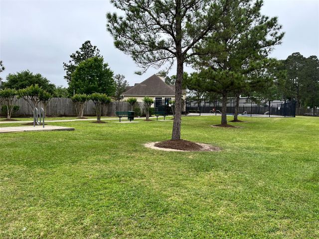 2811 Hackamore Hollow Lane, Houston, TX 77014