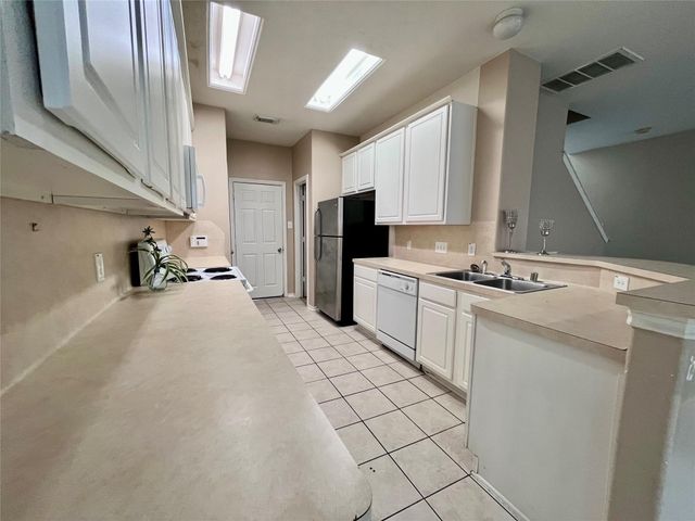 2811 Hackamore Hollow Lane, Houston, TX 77014