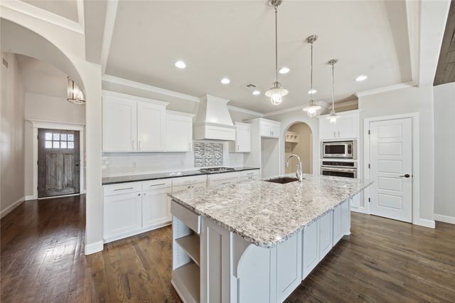 222 W 128th Place S, Jenks, OK 74037