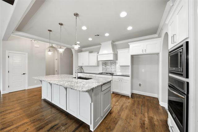 222 W 128th Place S, Jenks, OK 74037