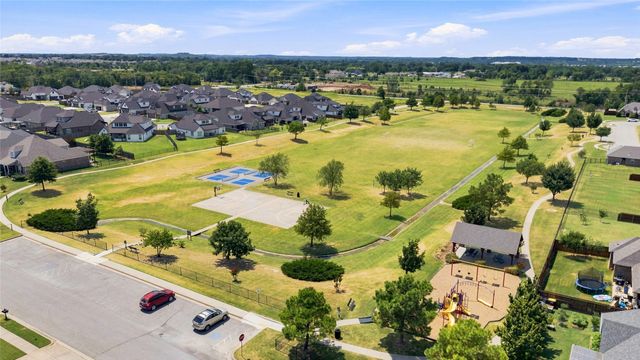222 W 128th Place S, Jenks, OK 74037