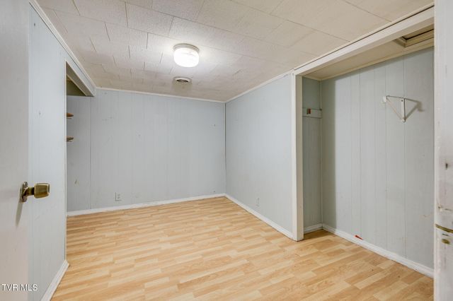 212 Weaver Hill Road, Johnson City, TN 37601