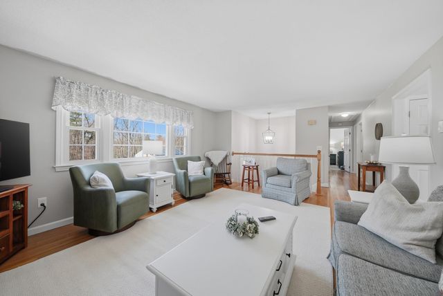 26 Bedard Avenue, Derry, NH 03038
