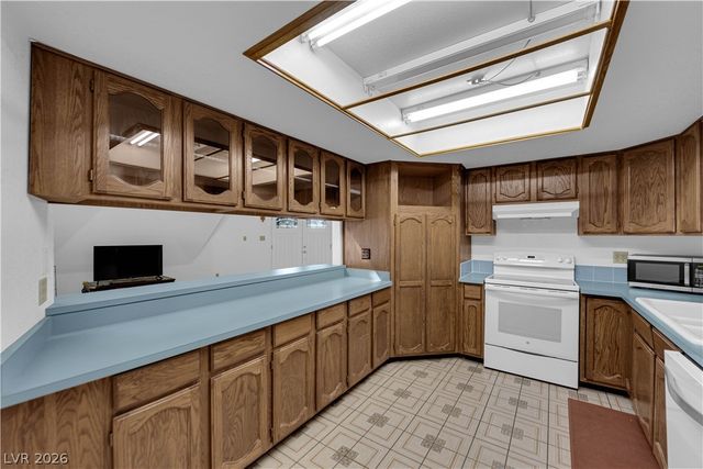 6650 Desperado Street, Las Vegas, NV 89131