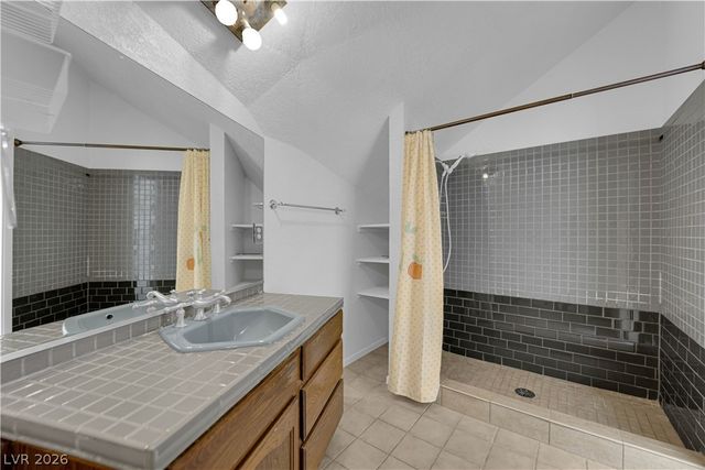 6650 Desperado Street, Las Vegas, NV 89131