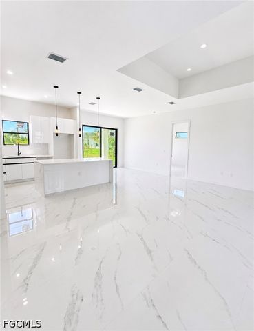 3702 NW 42ND ST, Cape Coral, FL 33993