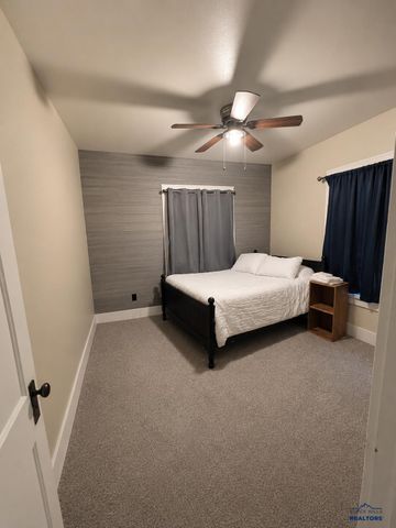 709 FARLOW AVE, Rapid City, SD 57701