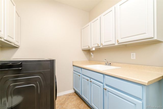 912 Kryptonite Drive, Castle Rock, CO 80108