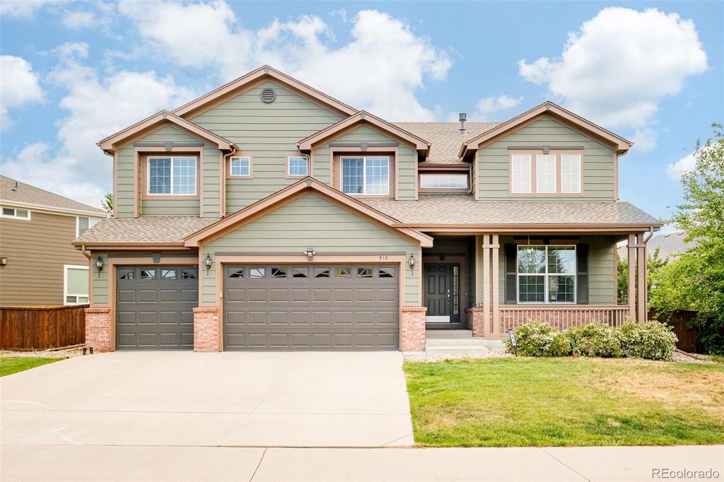 912 Kryptonite Drive, Castle Rock, CO 80108
