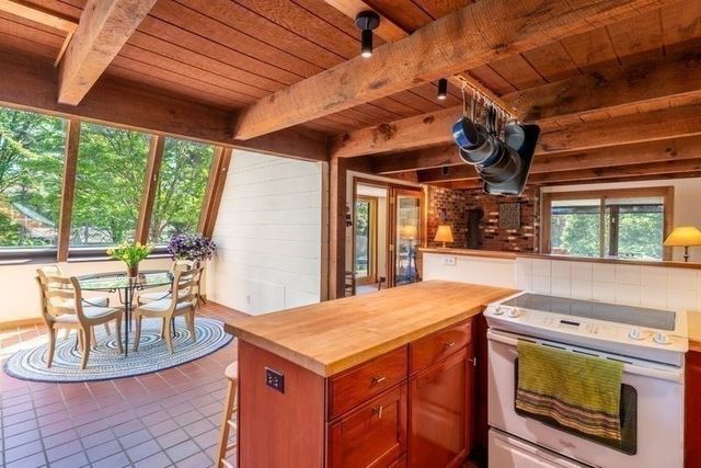 400 Middle St, Amherst, MA 01002
