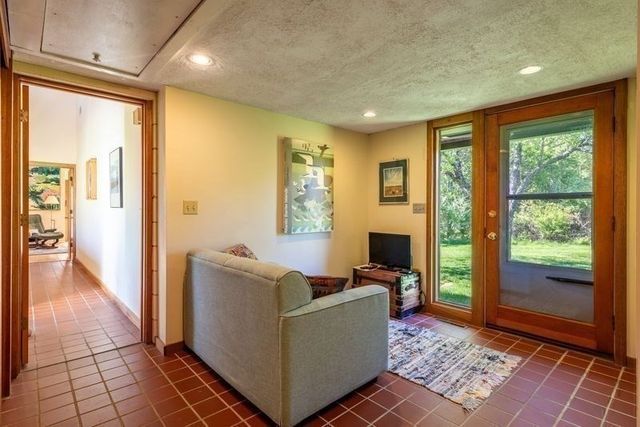 400 Middle St, Amherst, MA 01002