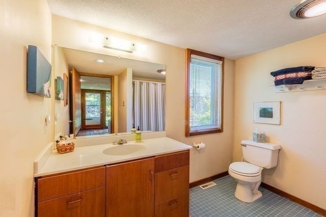 400 Middle St, Amherst, MA 01002