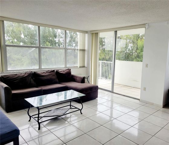 1300 NE Miami Gardens Dr 720E, Miami, FL 33179
