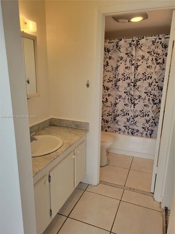 1300 NE Miami Gardens Dr 720E, Miami, FL 33179