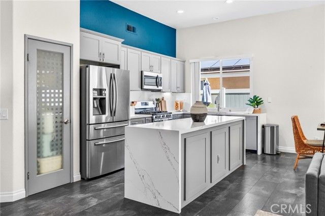 27432 Cobble, Corona, CA 92883