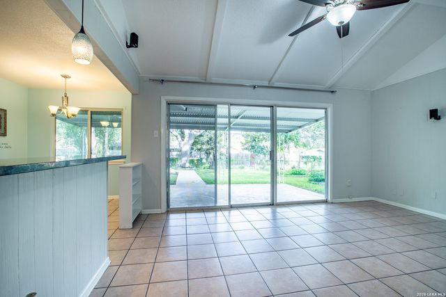 6702 Forest Dell St, San Antonio, TX 78240