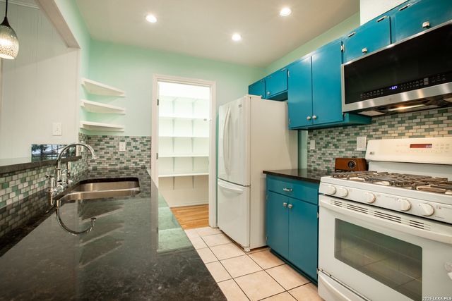 6702 Forest Dell St, San Antonio, TX 78240
