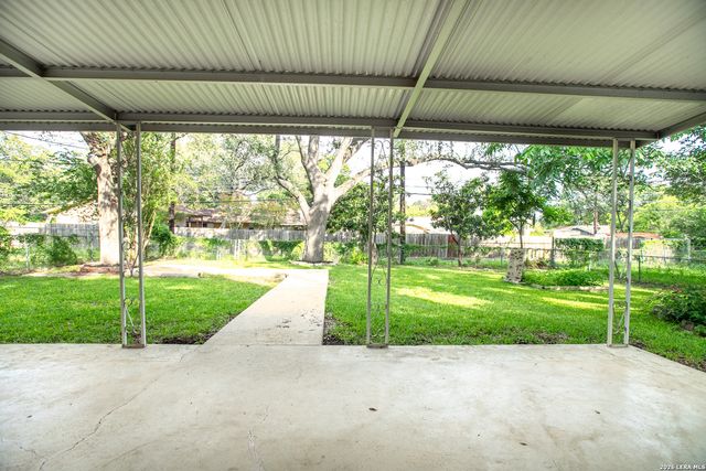 6702 Forest Dell St, San Antonio, TX 78240
