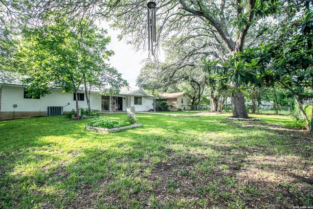 6702 Forest Dell St, San Antonio, TX 78240