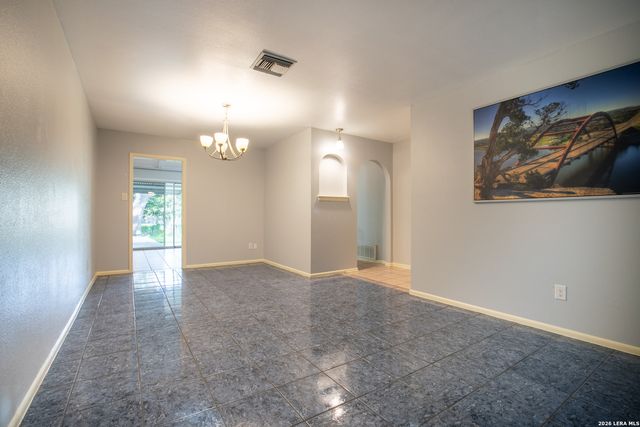6702 Forest Dell St, San Antonio, TX 78240