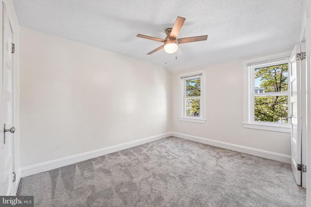 6 SENECA ST, Essington, PA 19029