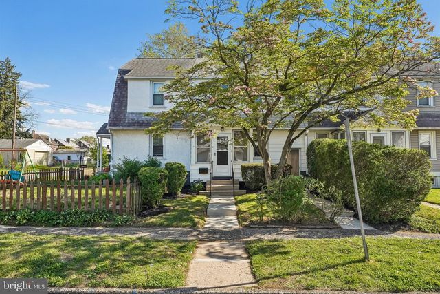 6 SENECA ST, Essington, PA 19029