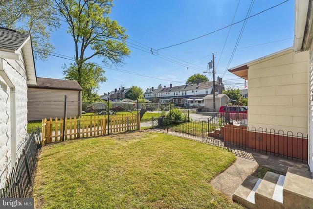 6 SENECA ST, Essington, PA 19029