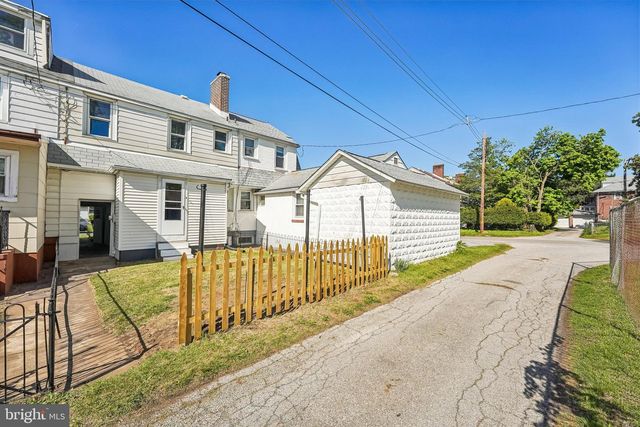 6 SENECA ST, Essington, PA 19029