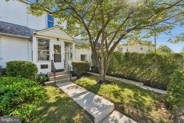6 SENECA ST, Essington, PA 19029