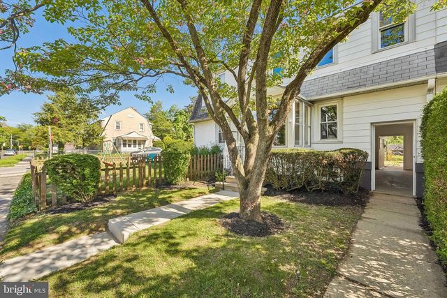 6 SENECA ST, Essington, PA 19029