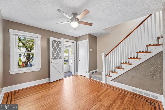 6 SENECA ST, Essington, PA 19029