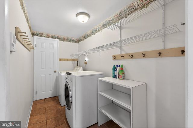 2223 ROSEWOOD DR, Wilmington, DE 19810