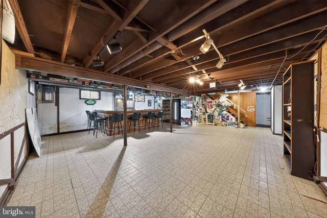 2223 ROSEWOOD DR, Wilmington, DE 19810