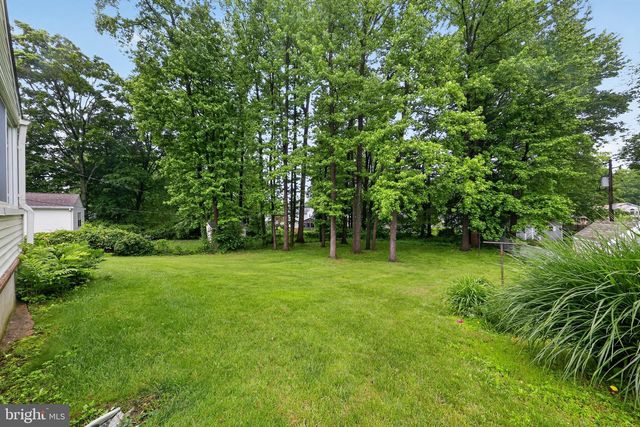 2223 ROSEWOOD DR, Wilmington, DE 19810