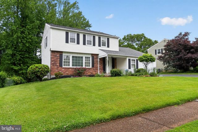 2223 ROSEWOOD DR, Wilmington, DE 19810