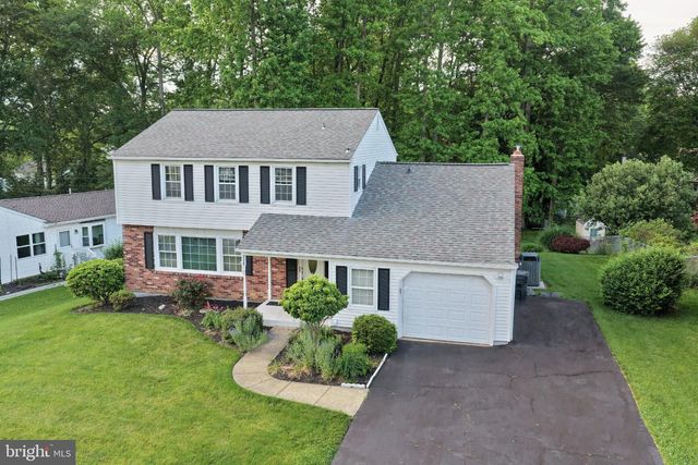 2223 ROSEWOOD DR, Wilmington, DE 19810
