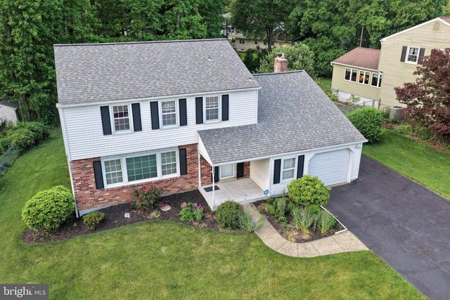 2223 ROSEWOOD DR, Wilmington, DE 19810