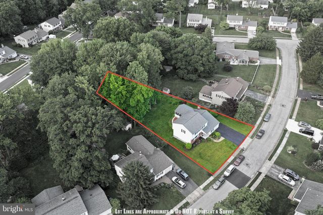 2223 ROSEWOOD DR, Wilmington, DE 19810