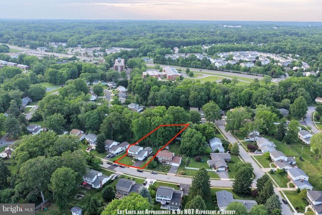 2223 ROSEWOOD DR, Wilmington, DE 19810