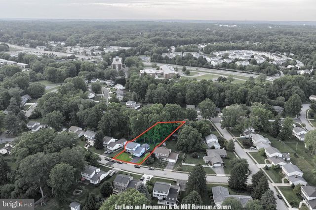 2223 ROSEWOOD DR, Wilmington, DE 19810