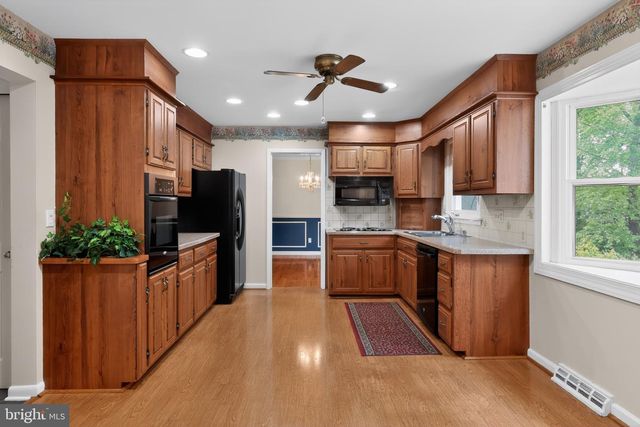 2223 ROSEWOOD DR, Wilmington, DE 19810